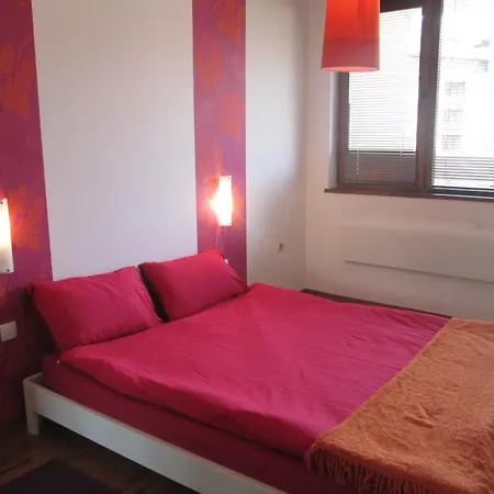 Apartmán Neon Alexander Services